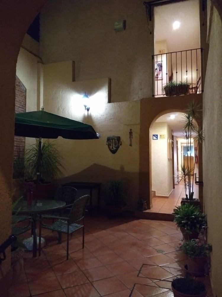 Hotel Casa Galena Morelia Buitenkant foto